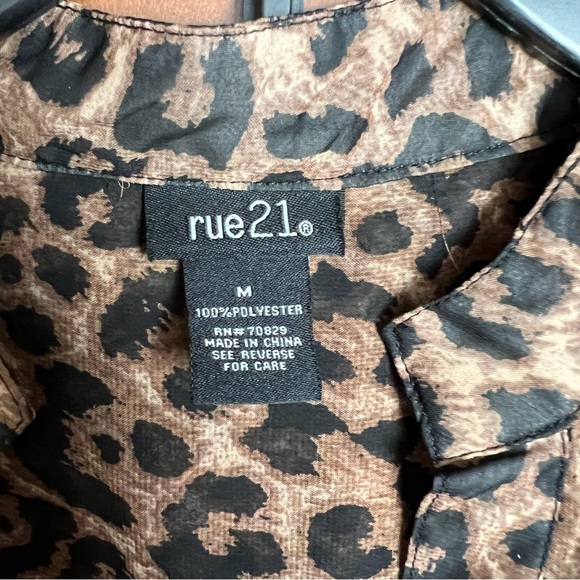 RUE 21 leopard sleeveless blouse - Picture 6 of 6